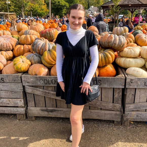 Meet your Posher, Lexie - Picture 5 of 5